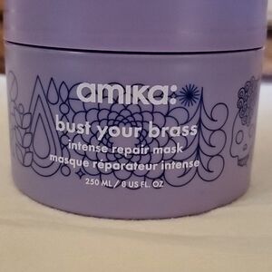 Amika Bust your Brass intense hair mask